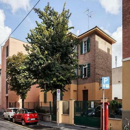 ボローニャ Stazione Centrale Bed & Breakfast エクステリア 写真