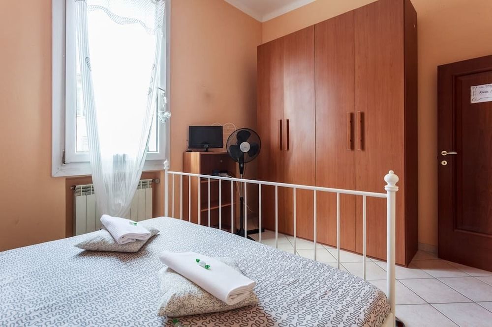 ボローニャ Stazione Centrale Bed & Breakfast エクステリア 写真