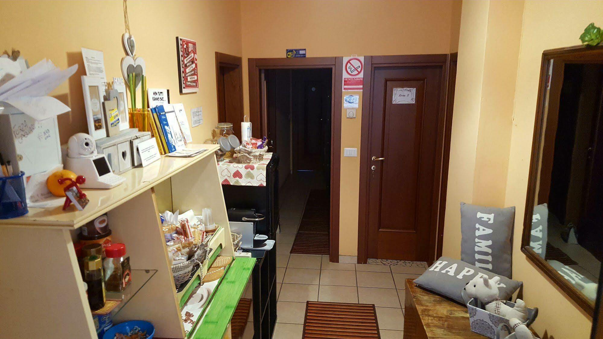 ボローニャ Stazione Centrale Bed & Breakfast エクステリア 写真