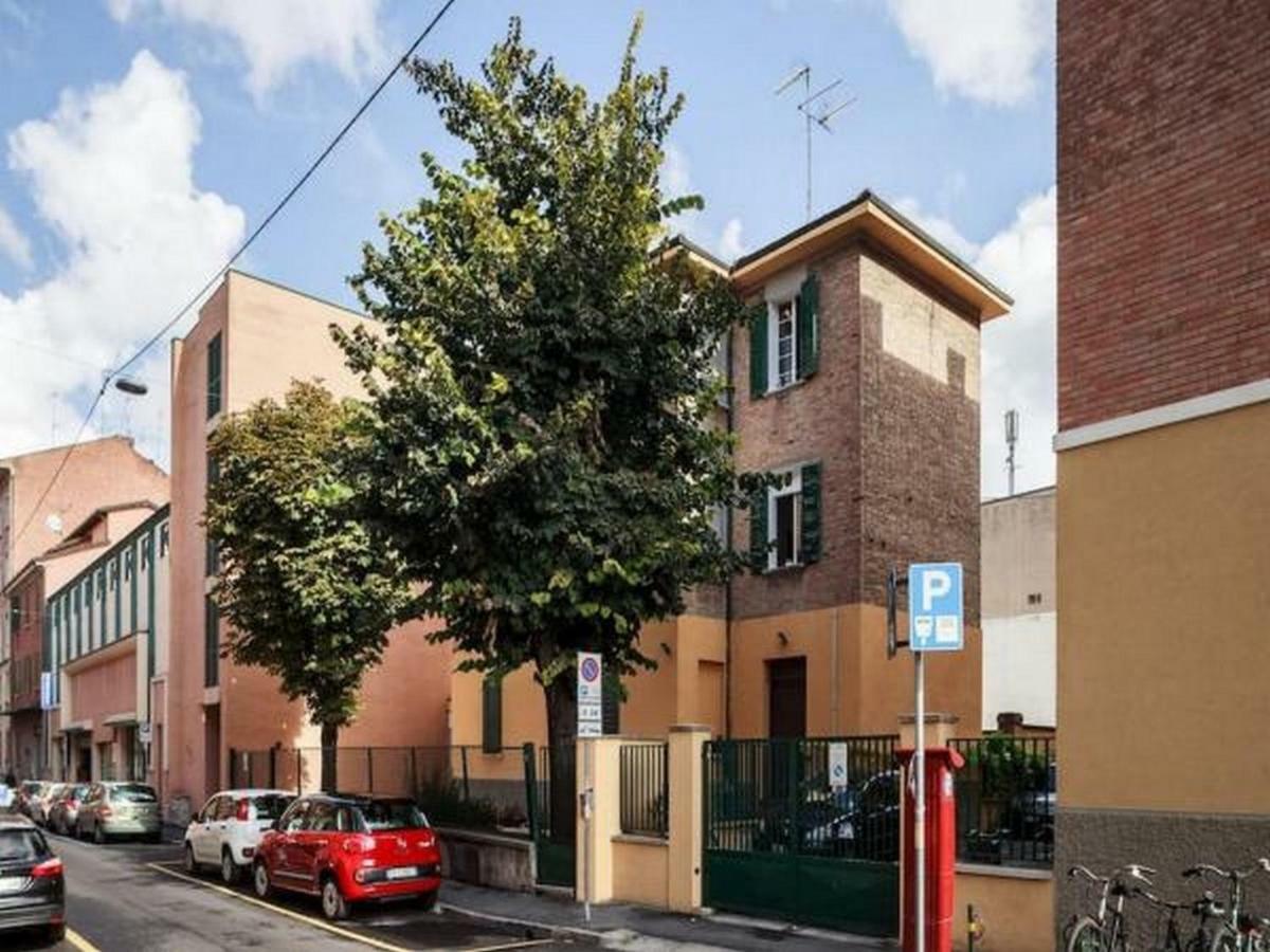 ボローニャ Stazione Centrale Bed & Breakfast エクステリア 写真